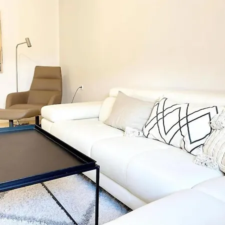 Friends And Family Сasa de vacaciones Leiwen